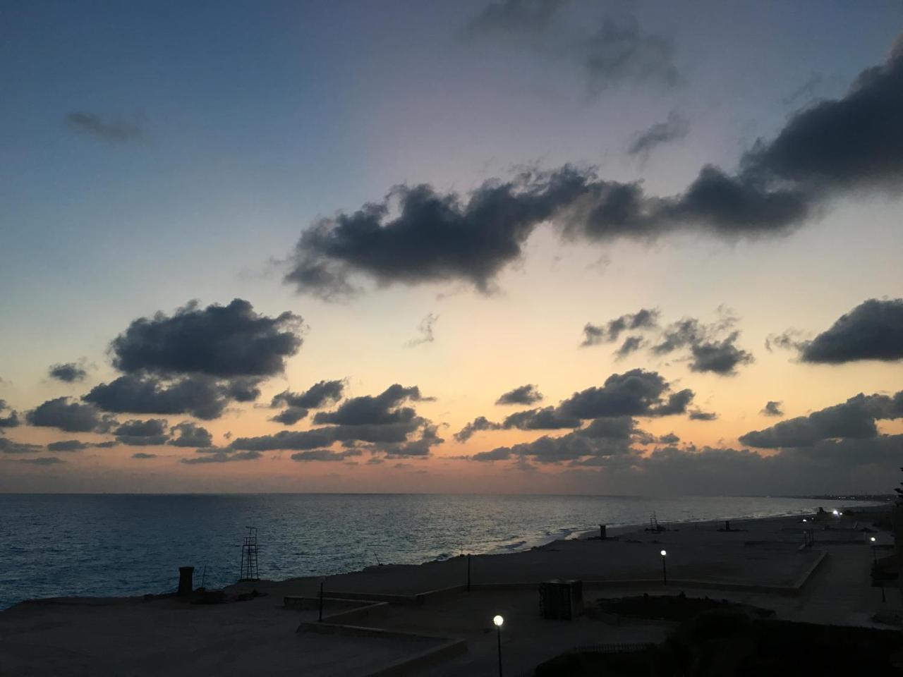 Beachfront Chalet In Green Beach, North Coast El Alamein Ngoại thất bức ảnh